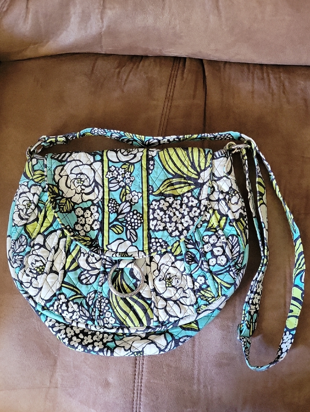Retired Vera Bradley quilted crossbody shoulder bag